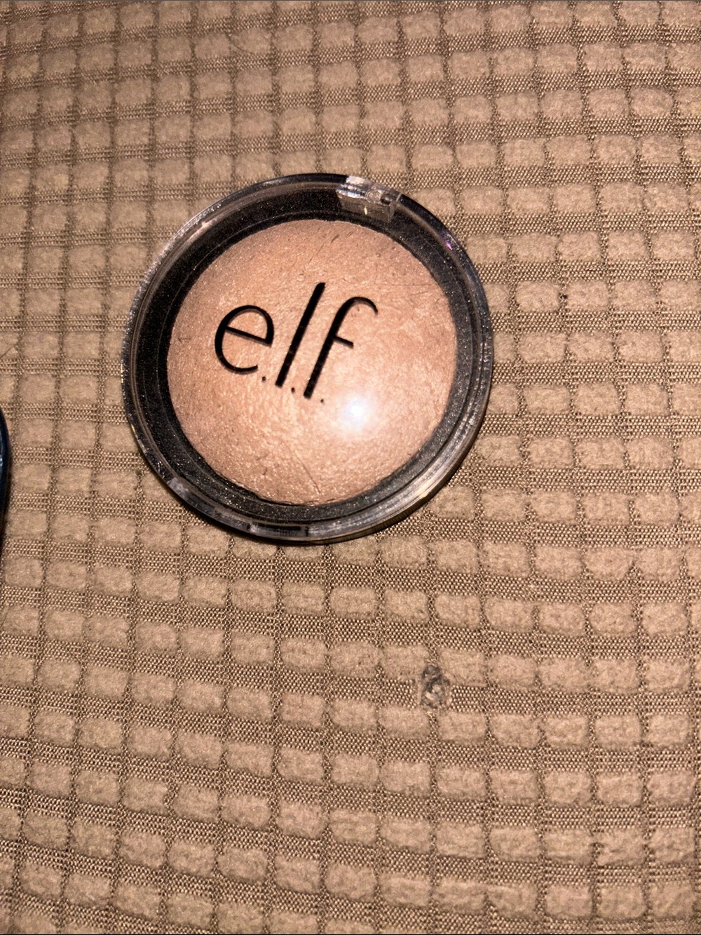 ELF Luminous Baked Highlighter - Champagne Beige
